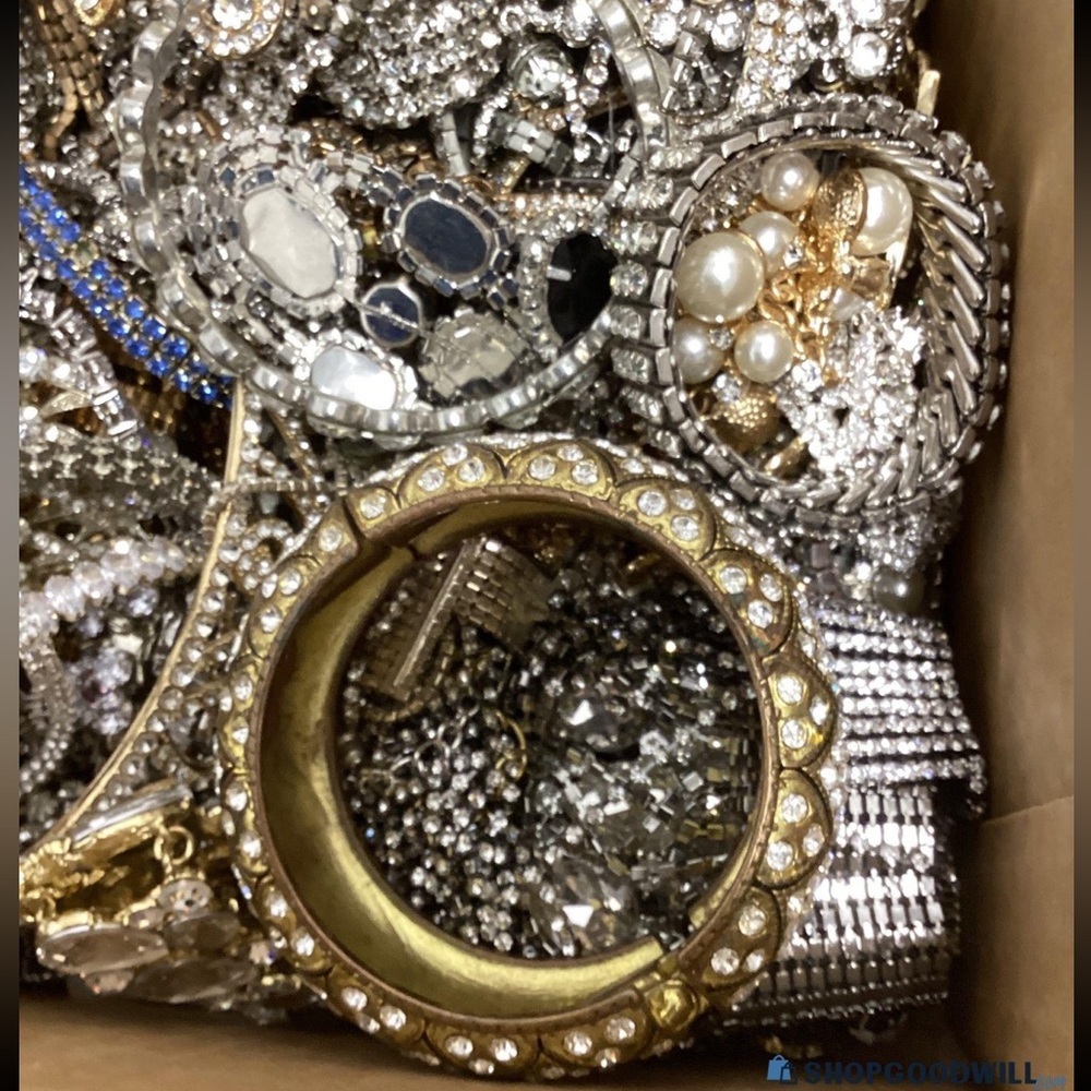 Limited Edition 1 LB Jewelry Discovery Bundle Gold Silver Vintage Wearable Mix!